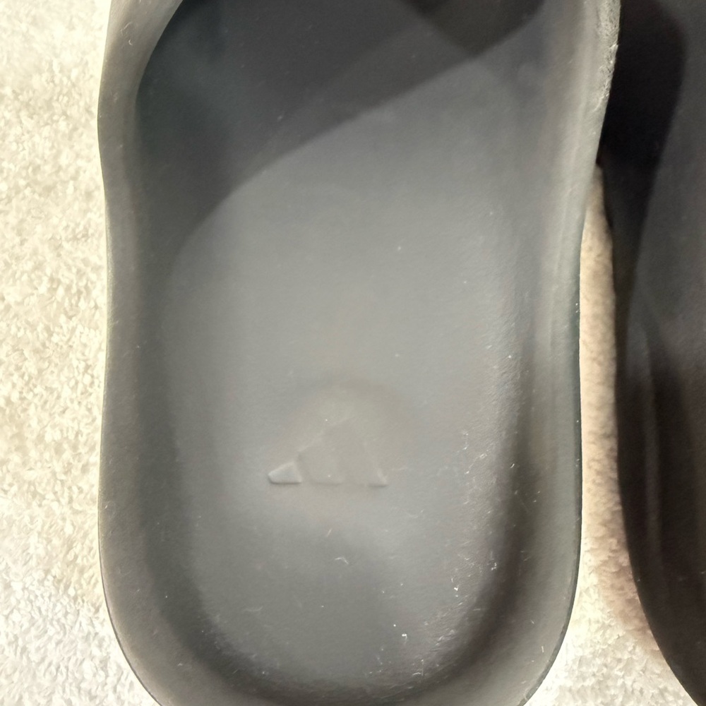 Kids Size 4 Youth Yeezy Onyx Black Slide Sandals - Picture 9 of 10